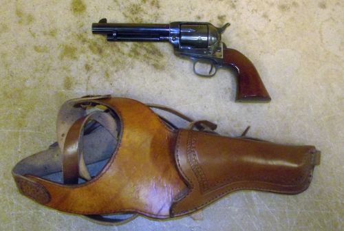 used Uberti Cattleman 1873 45 Colt Holster