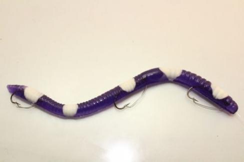 Ike-Con Weedless Pre-Rigged Worm 6 1/4" Grape / White Spots - 31245