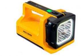 9050, LI-ION/AA Spot-Flood Lantern, Yellow